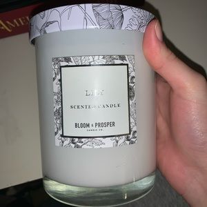 Lily Scented Candle